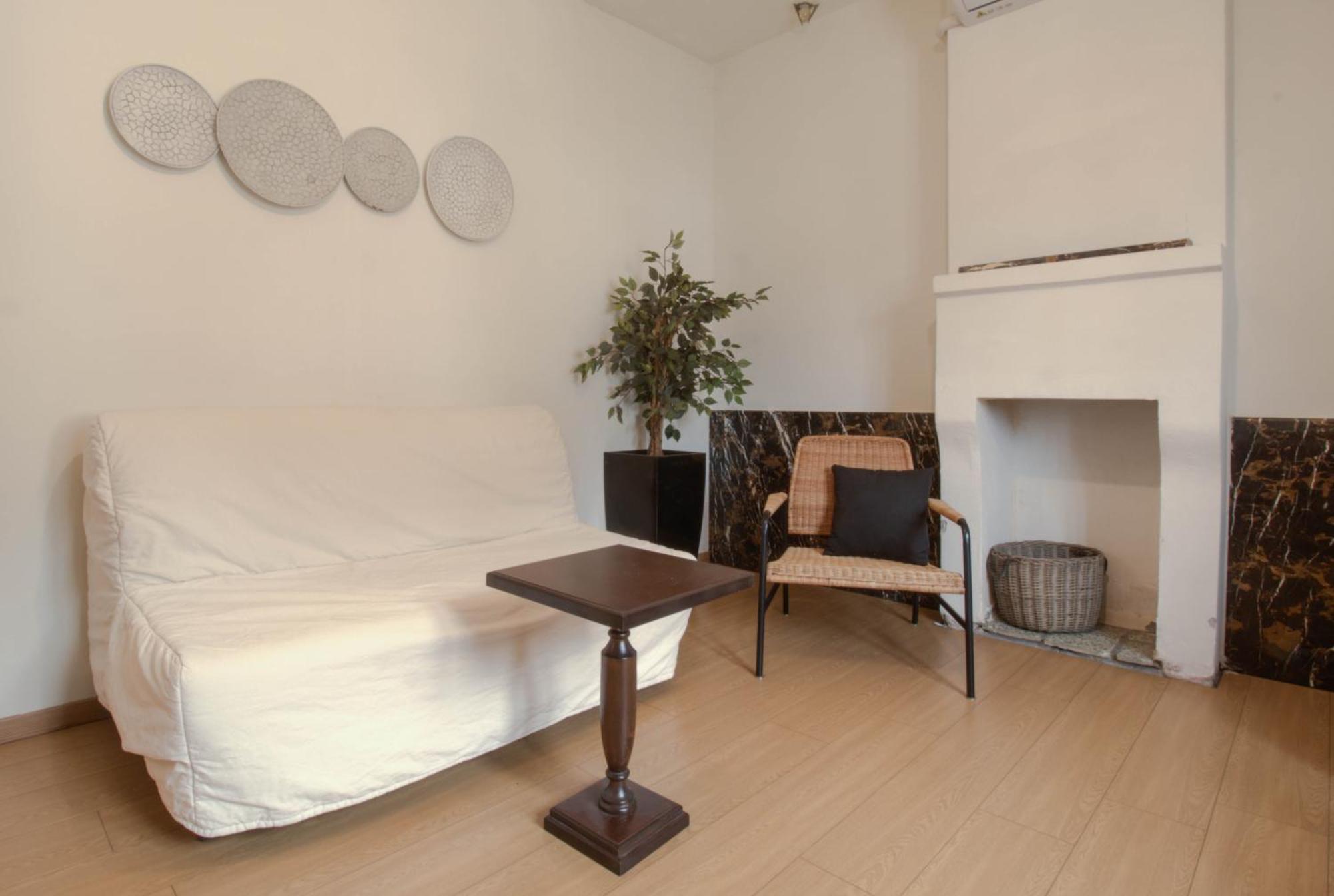 1951 Apartment